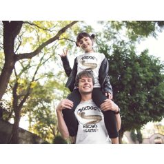 Boldog kígyó gazdi férfi póló