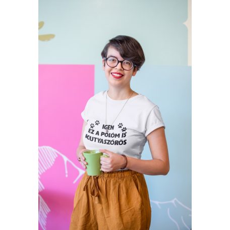 Igen, ez a pólóm is kutyaszőrös női póló