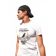   Minden ember egyenlőnek születik, de csak a legjobbak lesznek papagáj férfi póló