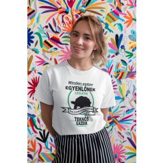   Minden ember egyenlőnek születik, de csak a legjobbak lesznek teknős női póló