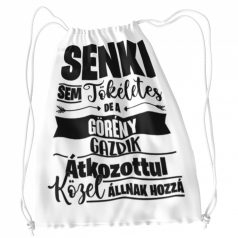 Senki sem tökéletes de a görény tornazsák