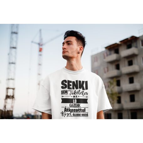 Senki sem tökéletes, de az ló gazdik átkozottul közel állnak hozzá férfi póló